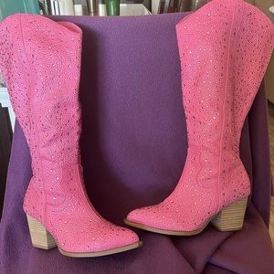 Southern Fried Chic wide calf rhinestone-studded pink cowboy boots size 9